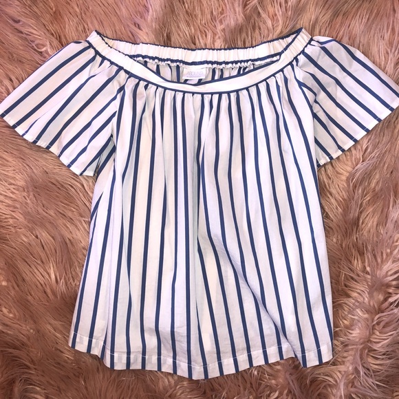 Off-the-Shoulder Striped Blouse - Picture 4 of 4